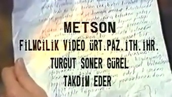 Heta Kyssar Och Sensuell Beröring I Turkisk Parvideo