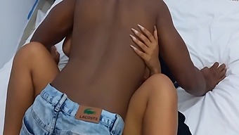 Begåvad Och Jag Hade Sex I Sovrummet Medan Cuckolden Var Ute Med Sina Vänner