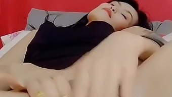 Thai Babe Invites You To Fuck Her For As Long As You Can Handle It