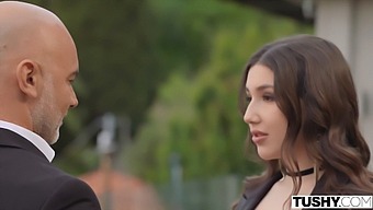 Sensual Dancer Lisa'S Passionate Anal Craving And Cum-Hungry Desires