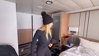 Affär Med En Vacker Kvinna På En Kryssning Medan Jag Är I Ett Förhållande Med Min Flickvän.