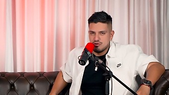 Onlyfans: Den Enda Plats Där Kärlek Är Lika Med Följare?